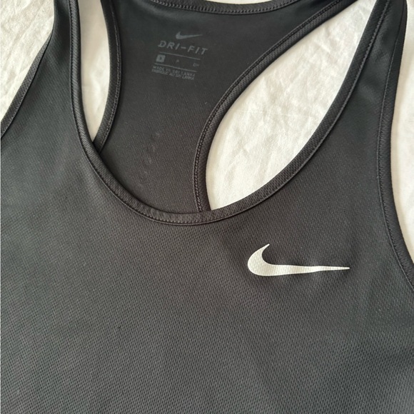 Women’s Nike Dri-Fit tank top size small - Picture 11 of 13